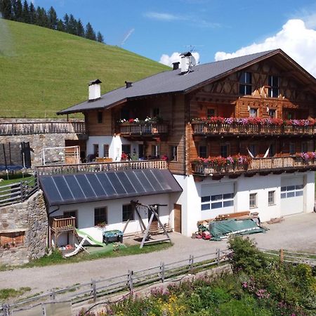 Ortlerhof Im Ultental - Urlaub Auf Dem Bauernhof Luaran gambar