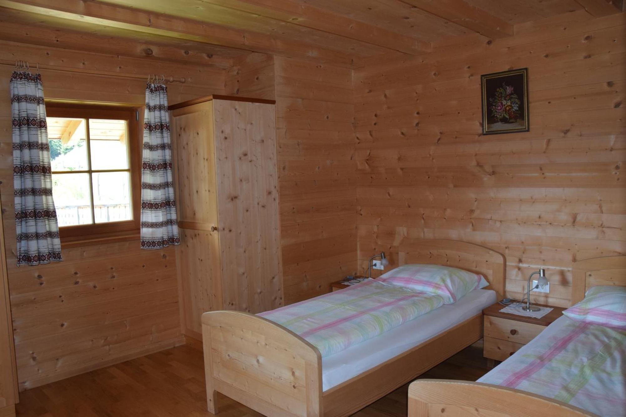 Ortlerhof Im Ultental - Urlaub Auf Dem Bauernhof Luaran gambar