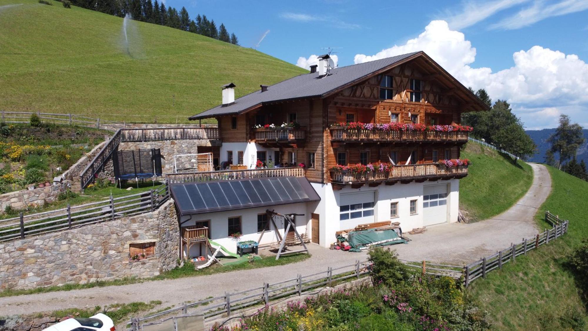 Ortlerhof Im Ultental - Urlaub Auf Dem Bauernhof Luaran gambar